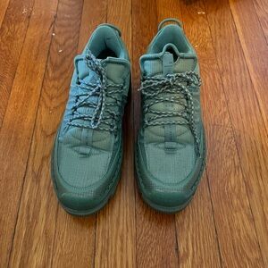 Jordan Visionary Air Sneaker